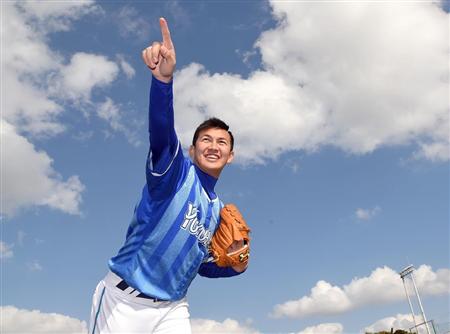 Dena 山崎康晃の家族愛がわかる７つの物語 母と姉とスヌーピー プロ野球とフィンランドが好きな代男の これが僕の生きる道