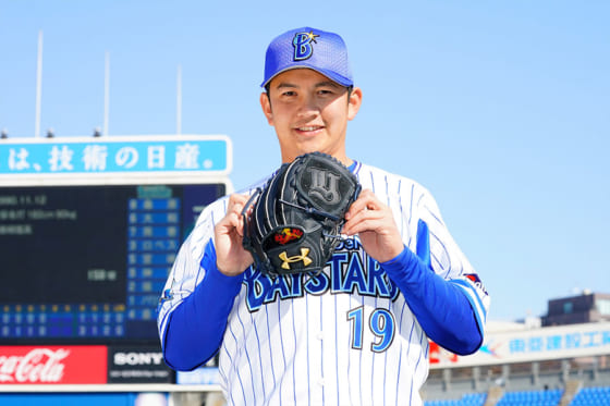 Dena 山崎康晃の家族愛がわかる７つの物語 母と姉とスヌーピー プロ野球とフィンランドが好きな代男の これが僕の生きる道